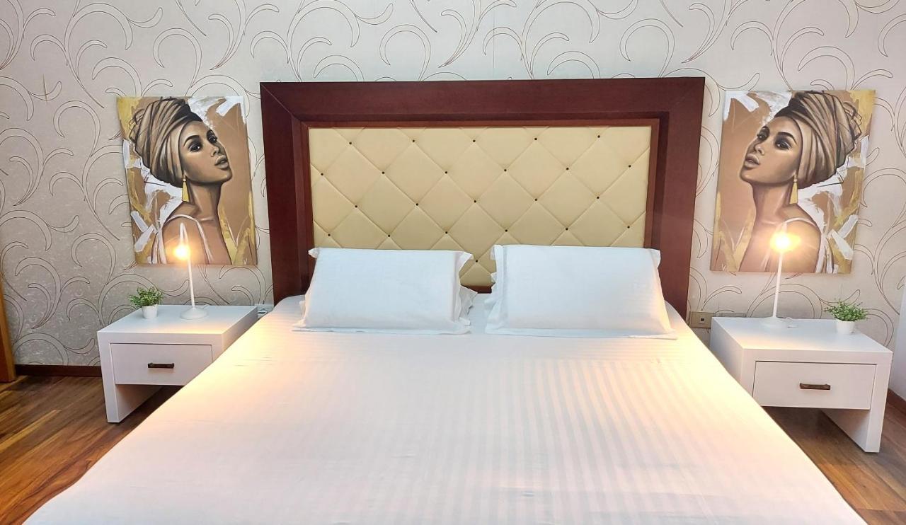 Spacious Family-Friendly Apartment In The Heart Of Bllok Tiranë Luaran gambar